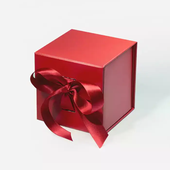 Small Cube Red Magnetic Gift Box with Ribbon - Geotobox