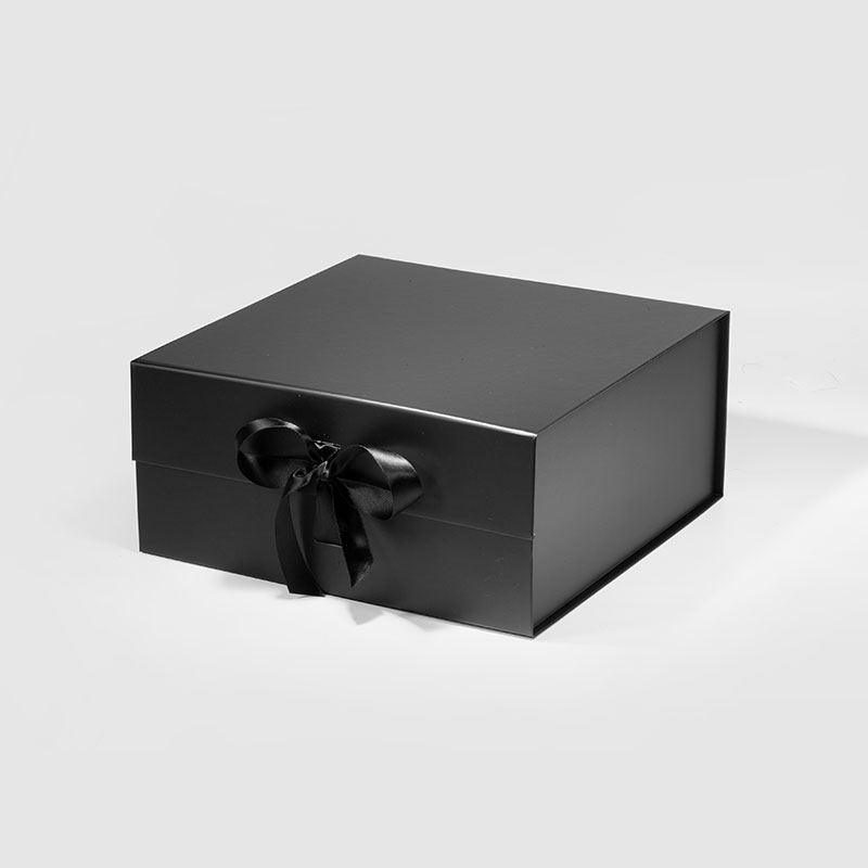 Medium Square Black Magnetic Gift Box with Ribbon - Geotobox