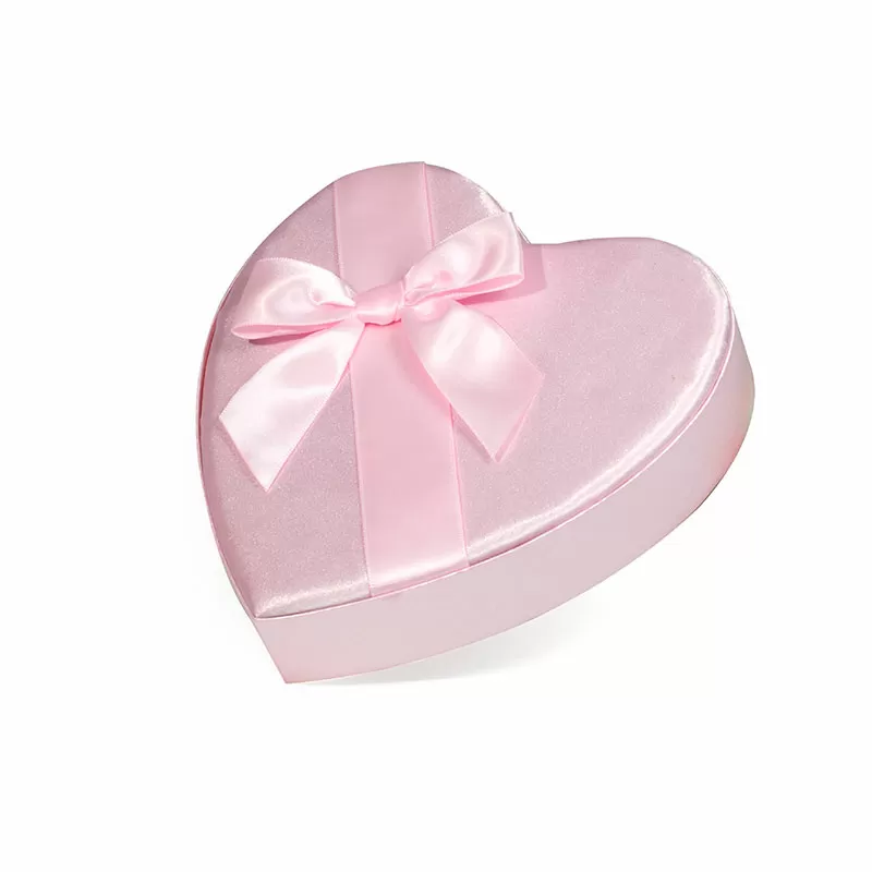 Boîte cadeau en forme de cœur en satin rouge – Geotobox